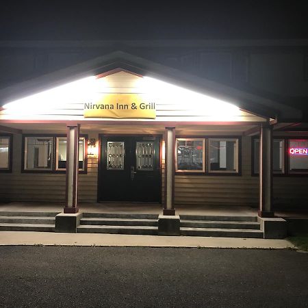 Nirvana Inn & Grill Элленсберг Экстерьер фото