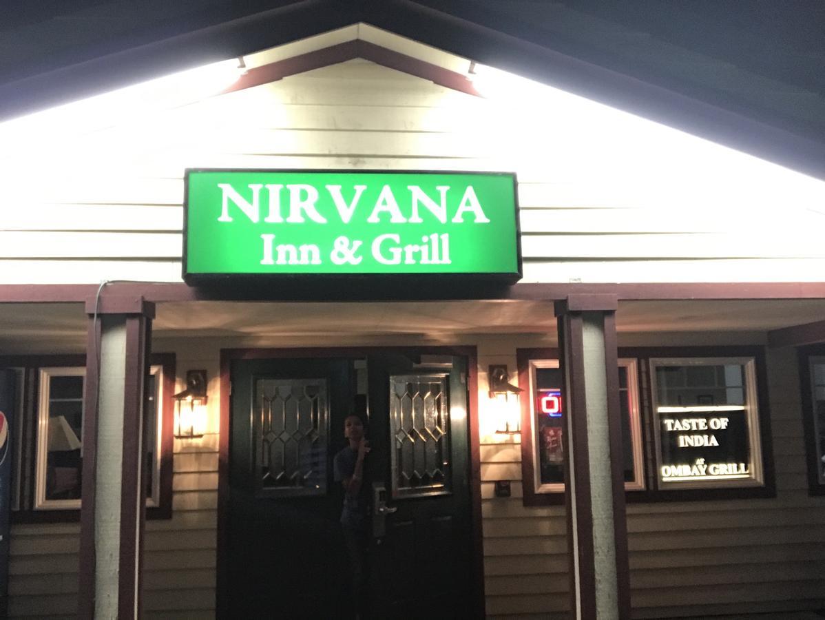 Nirvana Inn & Grill Элленсберг Экстерьер фото